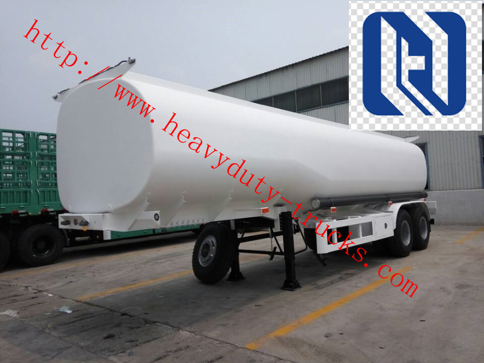 White HOWO 2300L Tank Trailer Trucks , 42 m³ Diesel Semi Trailer Truck