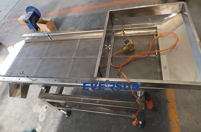 Stainless Steel Frame Linear Vibrating Screen With Double Vibration Motor 0.02 - 20mm