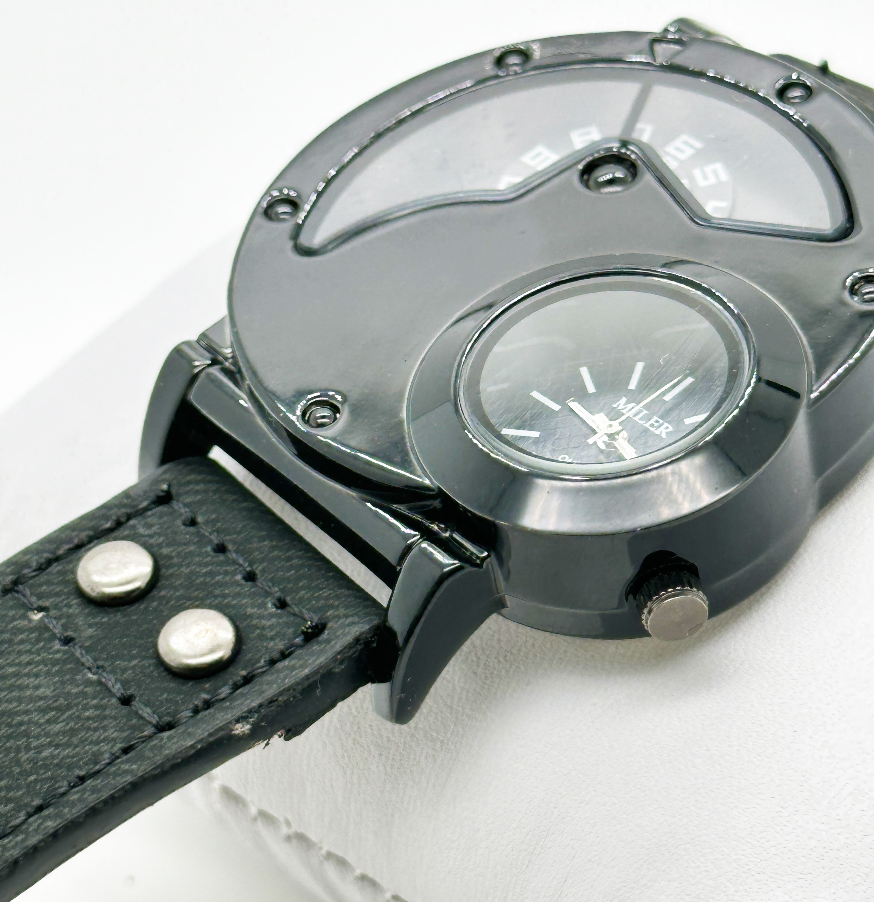Modern Luxury Quartz Wrist Watches For Men With Hook Buckle