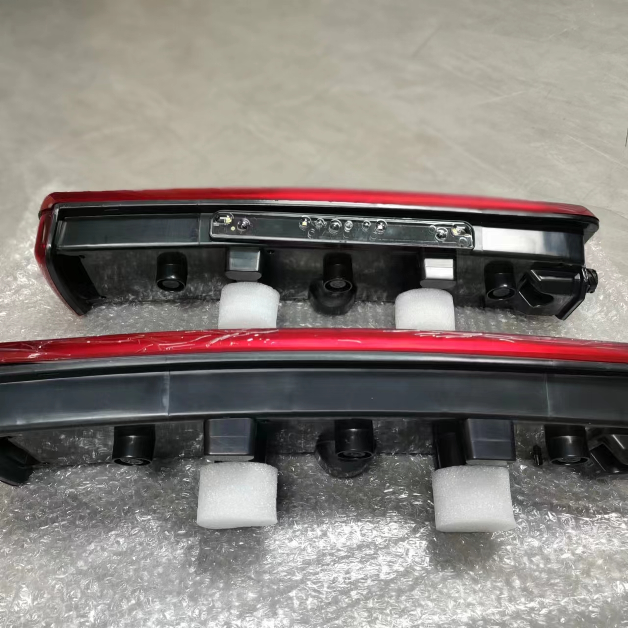 OE NO. FM440 ABS Shaanxi Truck Rear Tail Light LED Light 82849894 for FH20 FH400 FH460
