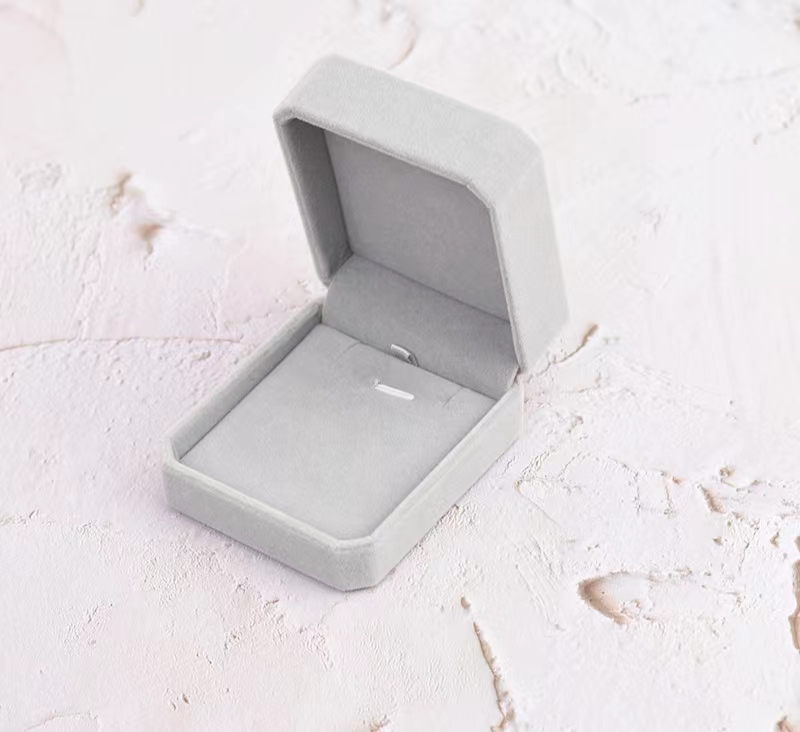 Gray White Velvet Cardboard Gift Packaging Box Display For Jewelry Ring Necklace