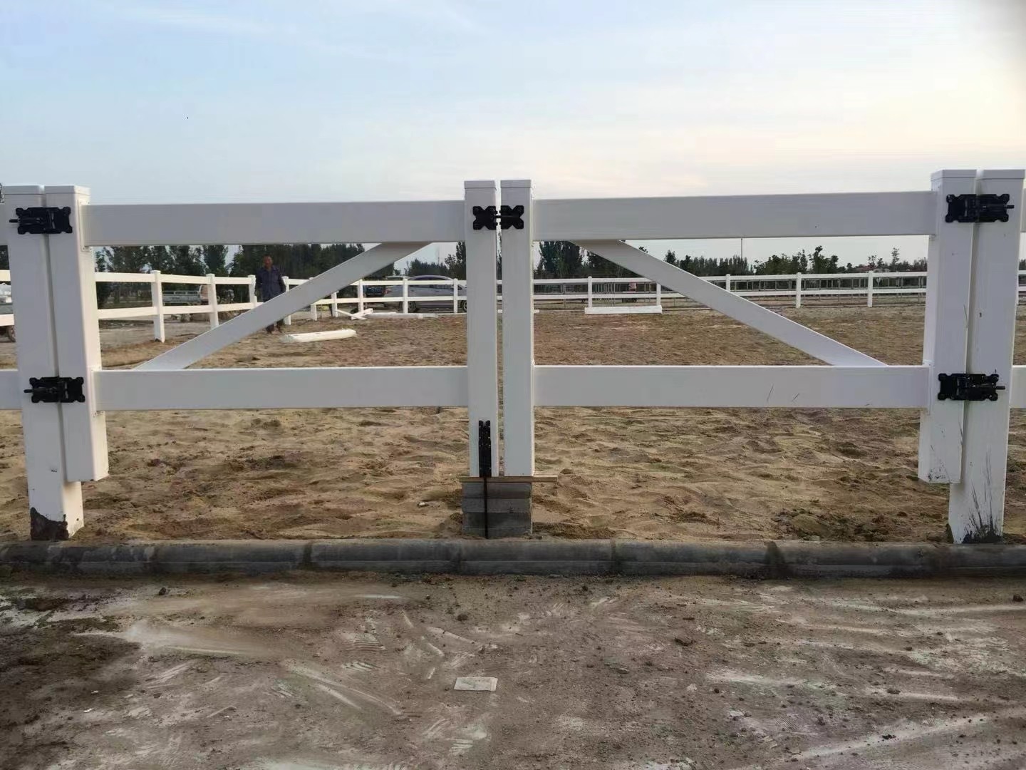 Longevity White Vinyl PVC Farm Fence 3 Rails Horse Rail Fence