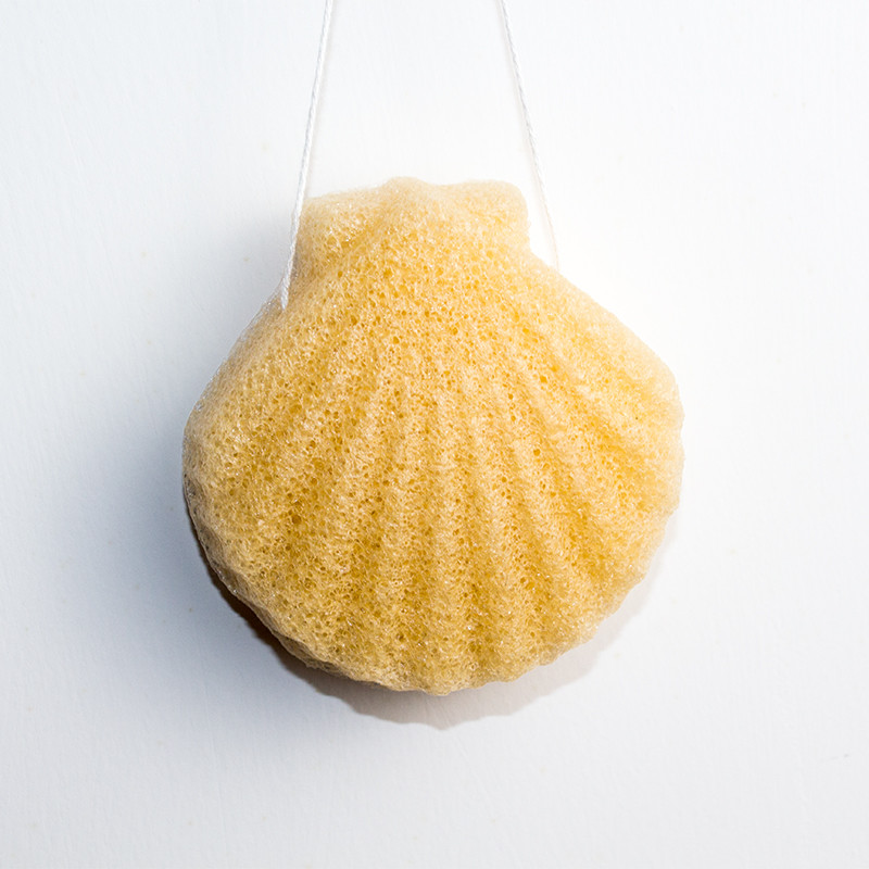 7.8*7.5cm Private Label Activated Shell Konjac Sponge For Skin Cleansing