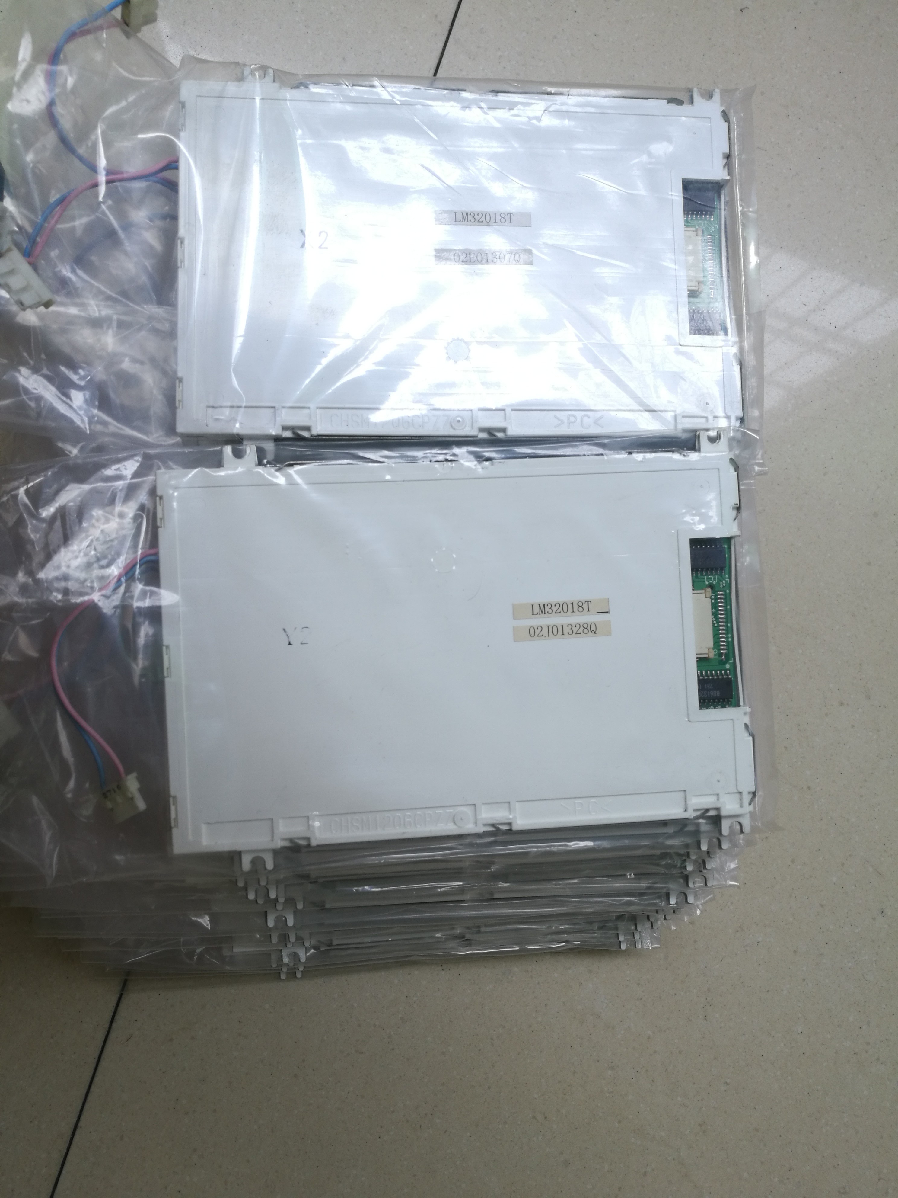 DMF-50773NF-FW Kyocera 5.4INCH LCM 240×128RGB 100NITS CCFL INDUSTRIAL LCD DISPLAY