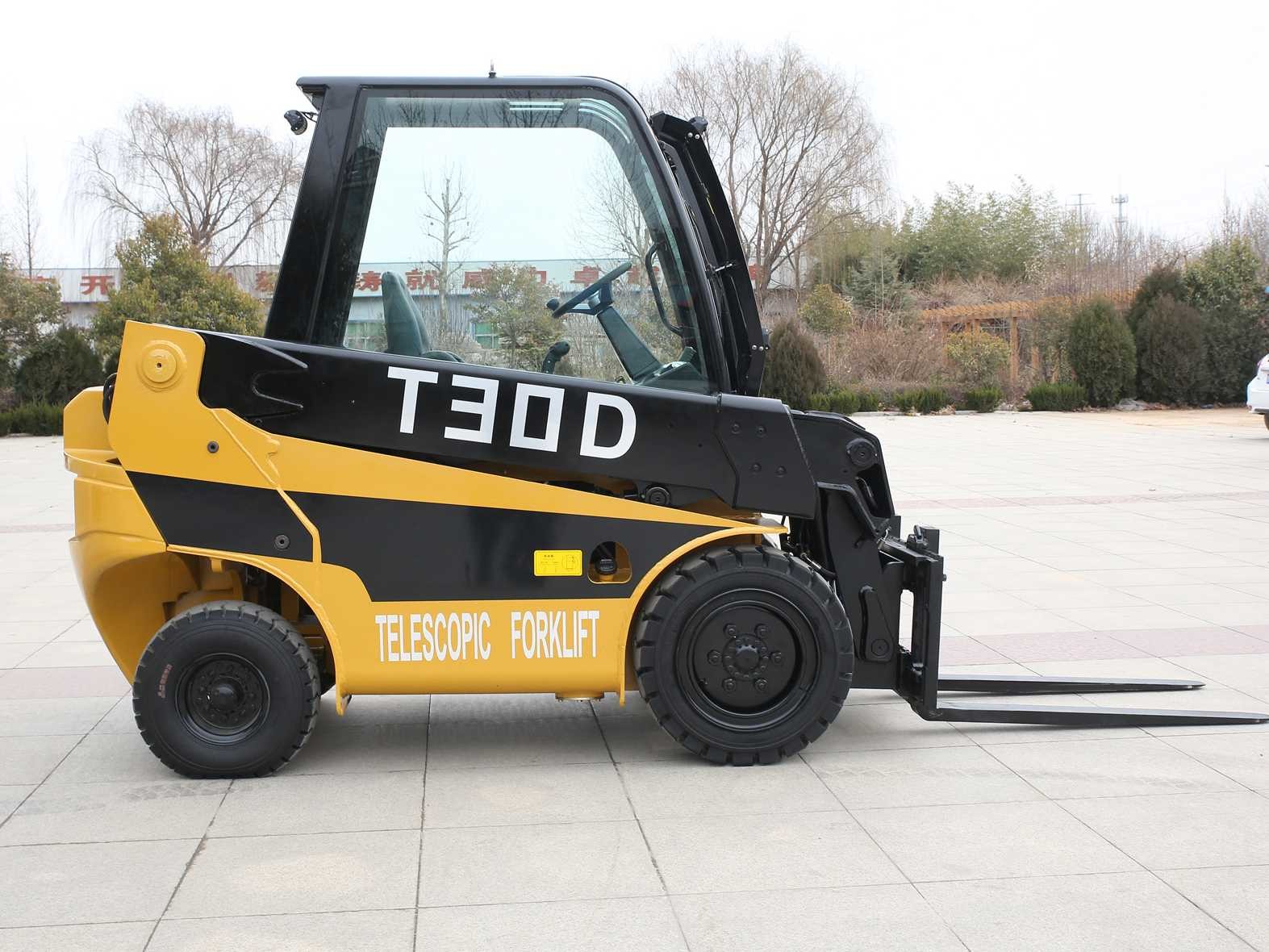 3 ton telescopic forklift T30D with Joystick,Fully tilting cabin with Side shifter Yellow color