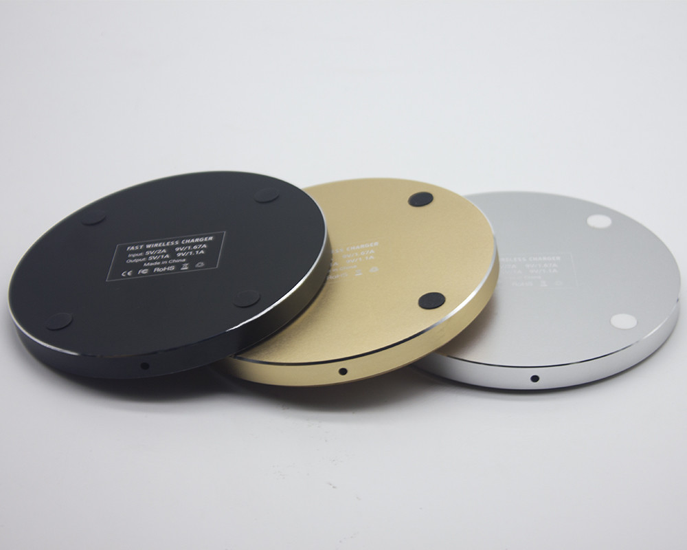 Solid Bamboo Surface Wooden Wireless Charger 120g Weight CE / RoHS Approved