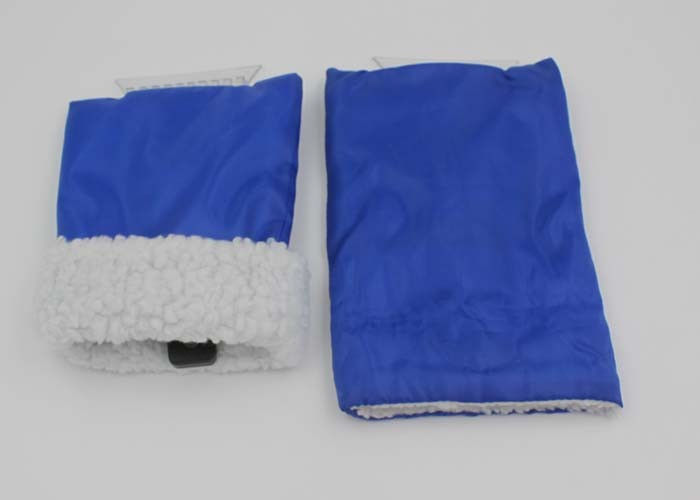Waterproof Blue Plastic Glove Ice Scraper For Car With Custom Logo EN71