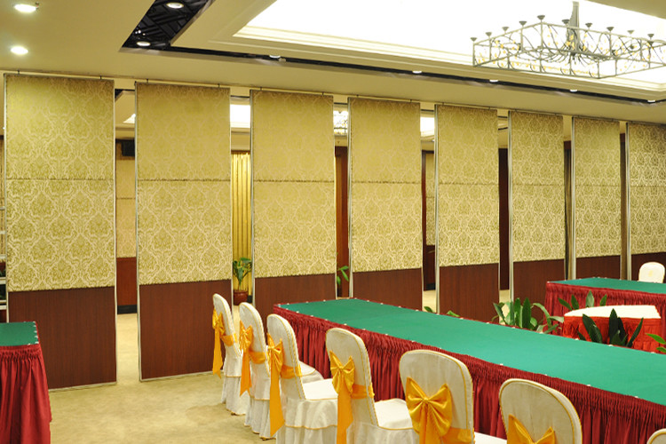 Ebunge Aluminium Movable Partition Sooden Sliding Folding Wall With Soft Sponge PU Leather Cover For Restaurant