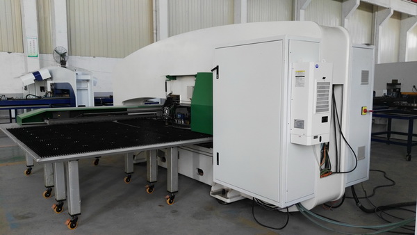 Plate CNC Punching Machine Tools Hydraulic Press Brake O Type