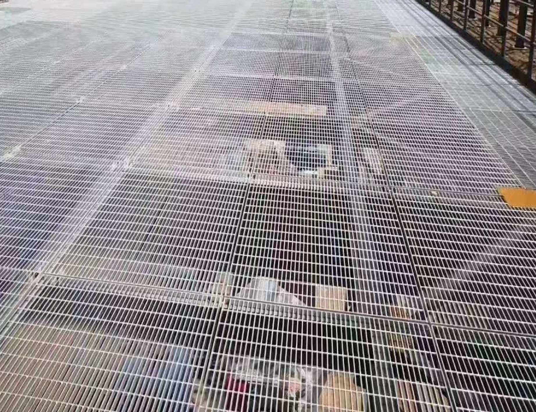 Dissipate Heat 100mm Metal Mesh Grating 304 Stainless Steel Gratings