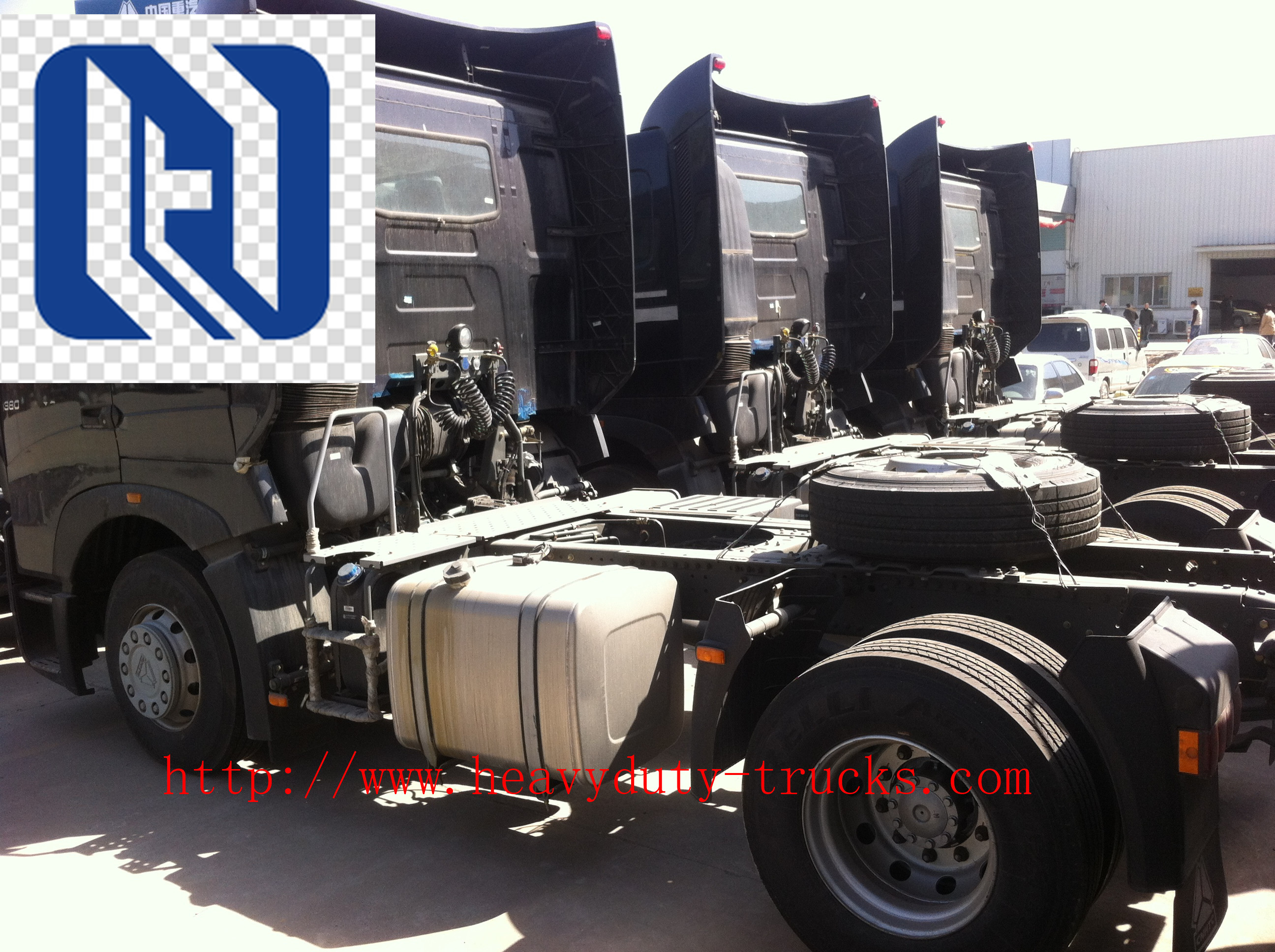 SINOTRUK HOWO Fence Cargo Commercial Vehicles Truck Chassis LHD 6X4 371HP