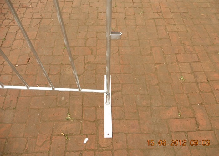 Metal Crowd Control Barricades , Steel Crowd Barriers For Construction Sites