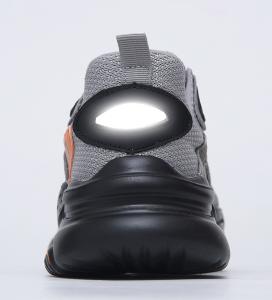 China Breathable and wear-resistant flying woven surface safety protection anti-smashing and anti-piercing work shoes on sale
