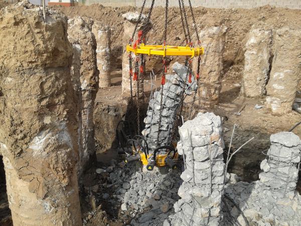 Professional Pile Cutting Equipment Hydraulic Pile Driver For Construction
