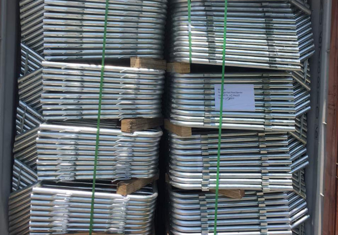 European Height 900mm Crowd Control Fence Panels 2.2m Length