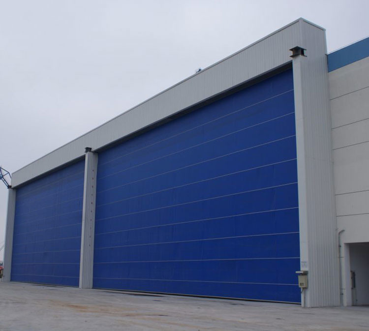 Temporary 380V 50HZ Airplane Hangar Doors With Wire Rope Hoist And Safety Sensor