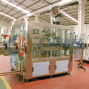 Big Capacity Automatic Beer Bottling Equipment 3 In 1 5000 Bph - 6000 Bph