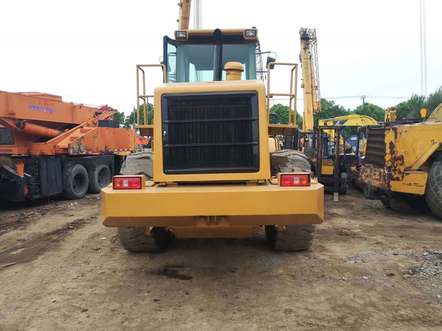 Affordable Used Cat 966G Wheel Loader With 5.5 M3 Bucket And Caterpillar Engine