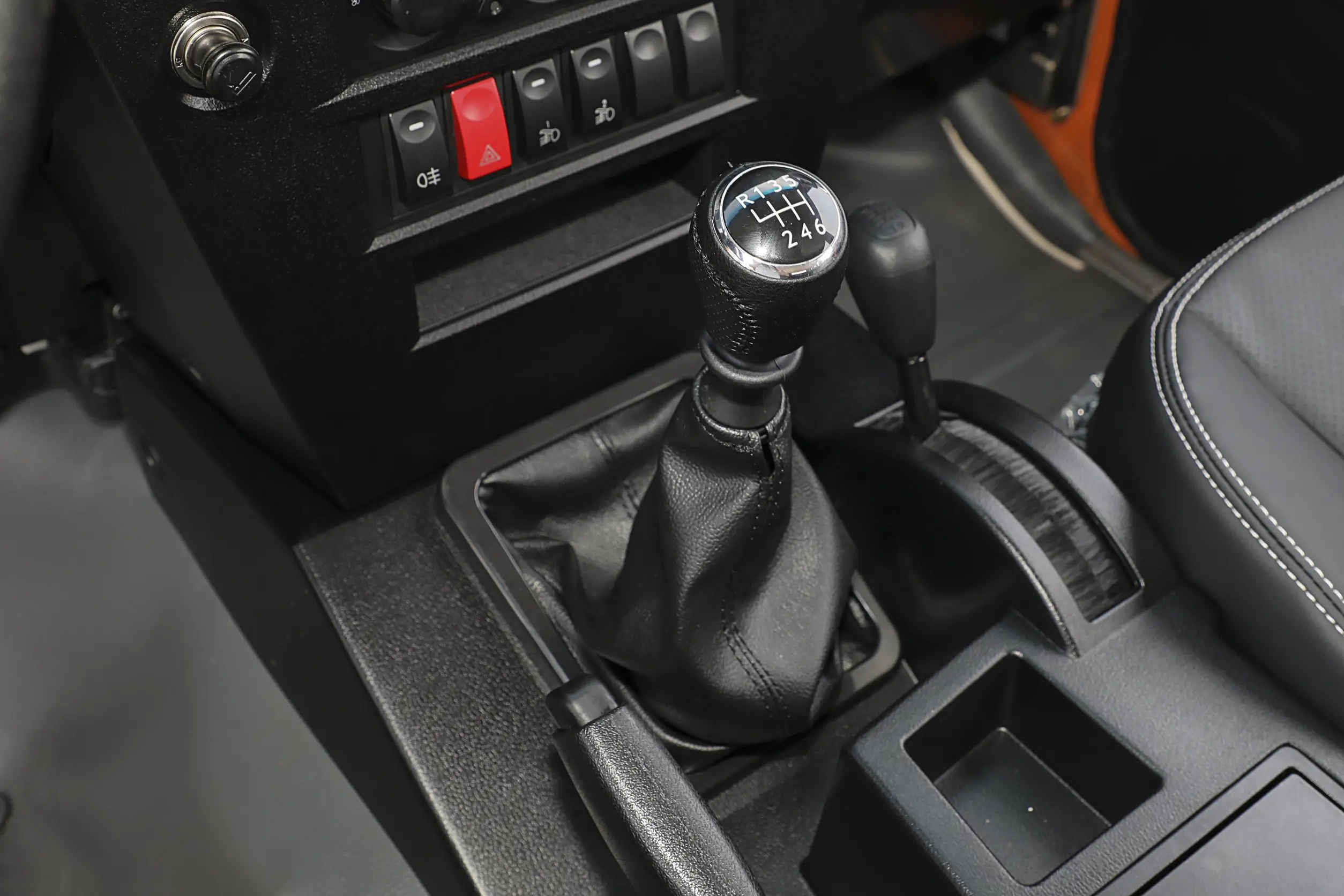 SUV For Sale BAW 4*4 Drive Mode 6 Speed Manual Transmission Oil Engine Off-Road