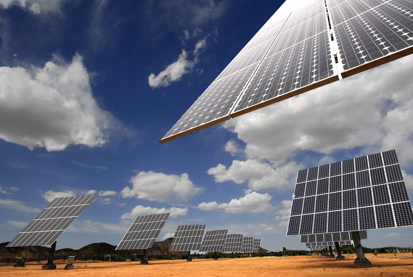 Photovoltaic Clear Float Glass Transparent Tempered Glass For Solar Panel Greenhouse