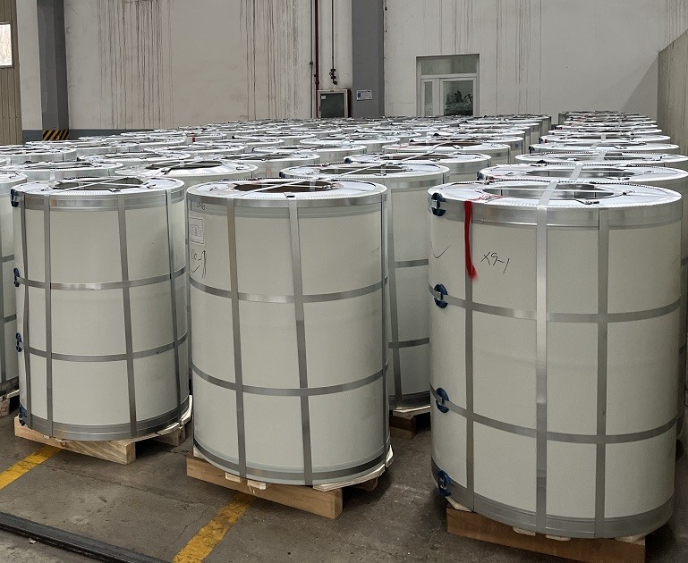 Z150-275G/M2 PPGI Steel Coil HDP DX51D For Metal Foofing Panels