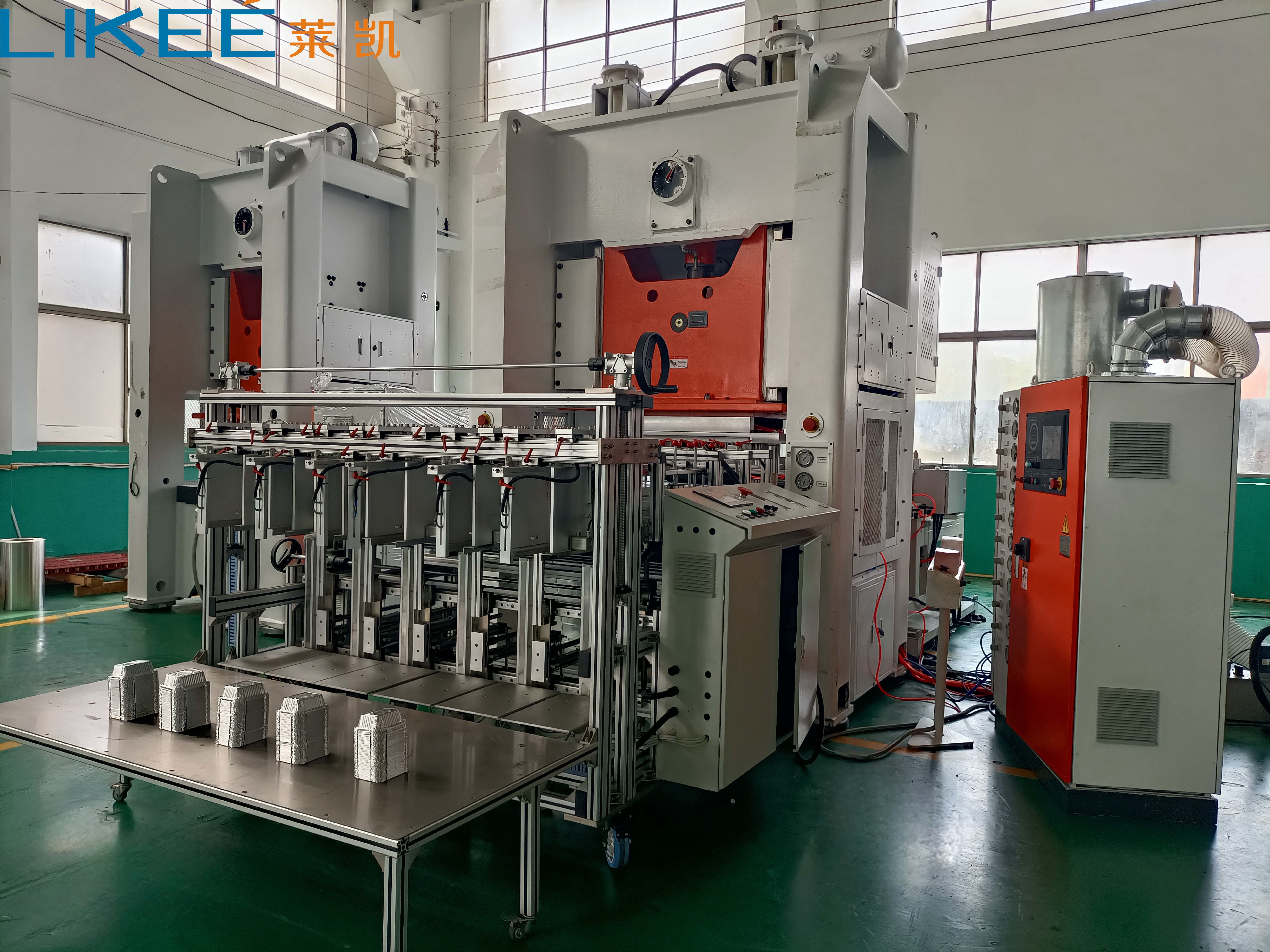 Customized Siemens Motor Aluminum Foil Plate Making Machine For Food Packing