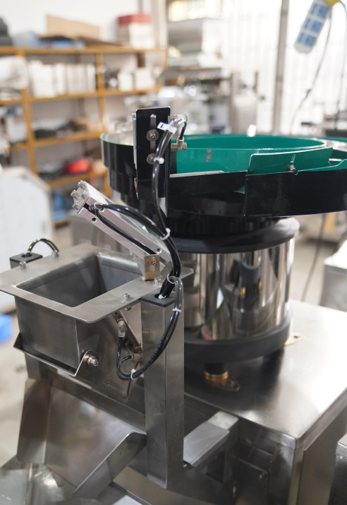 Hardware Eccentric Wheel Screw Counting Packing Machine 1.2kw