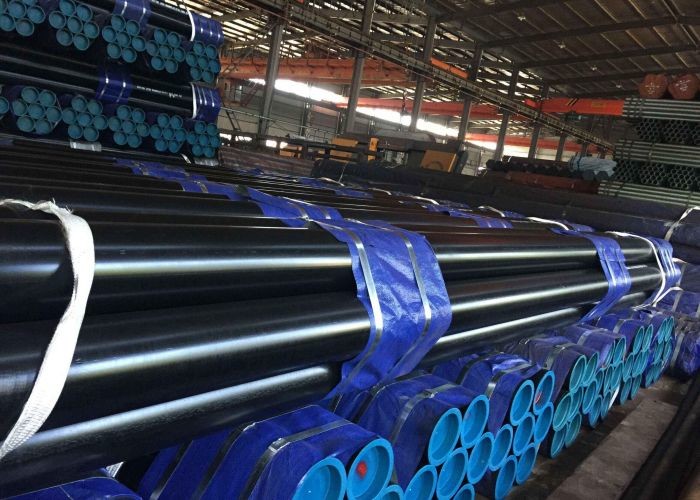 Straight Seamless ERW Black Steel Pipe , Grade B Welded Round Steel Tube