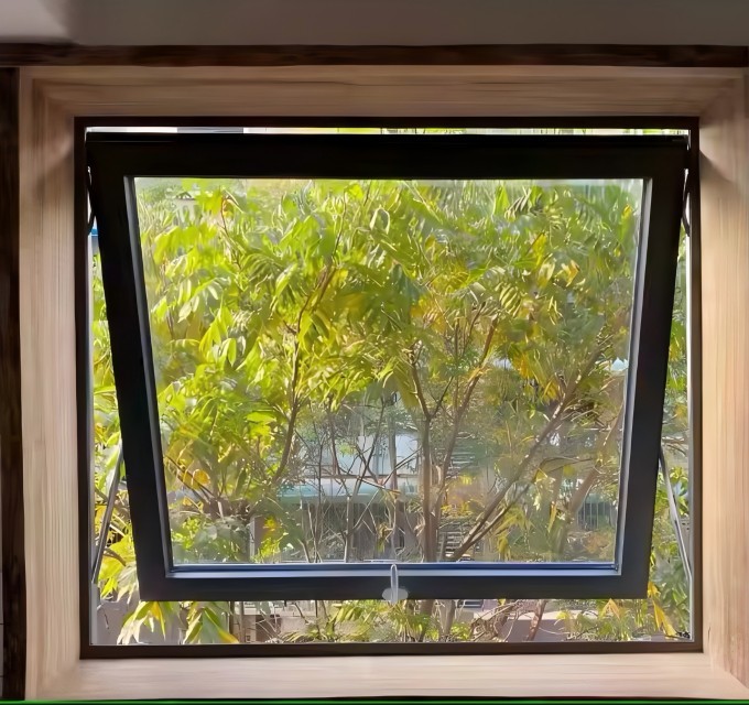 Electric Awning Windows With Stainless Steel Screen Netting Material For Apartment