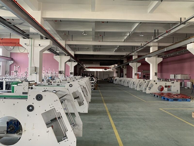 4.5kw Fast Food Corrugated Paper Lunch Box Machine 150pcs Per Min