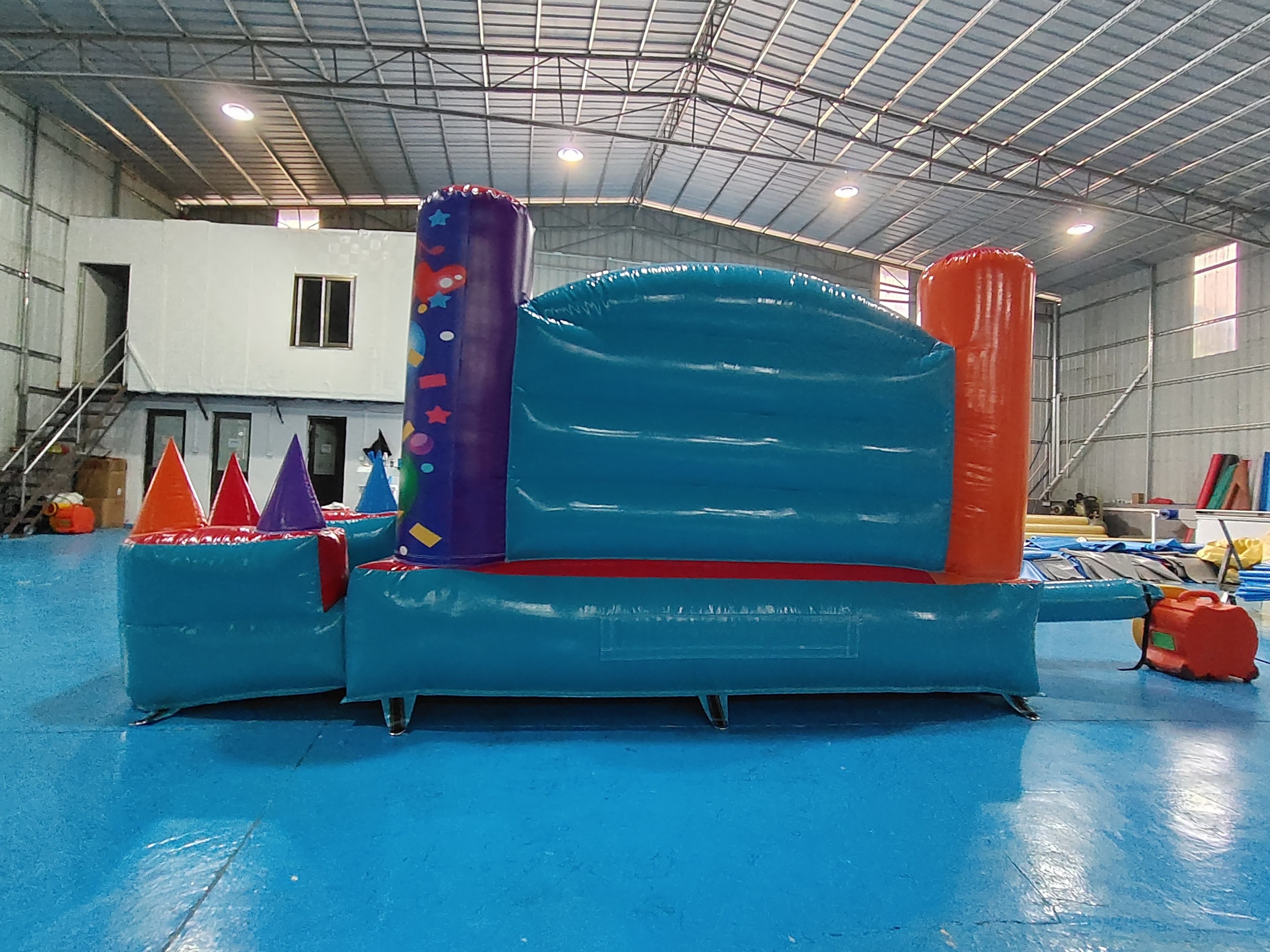Indoor Playground Inflatable Bouncer Combo With Slide Gaint Inflatable Amusement Park