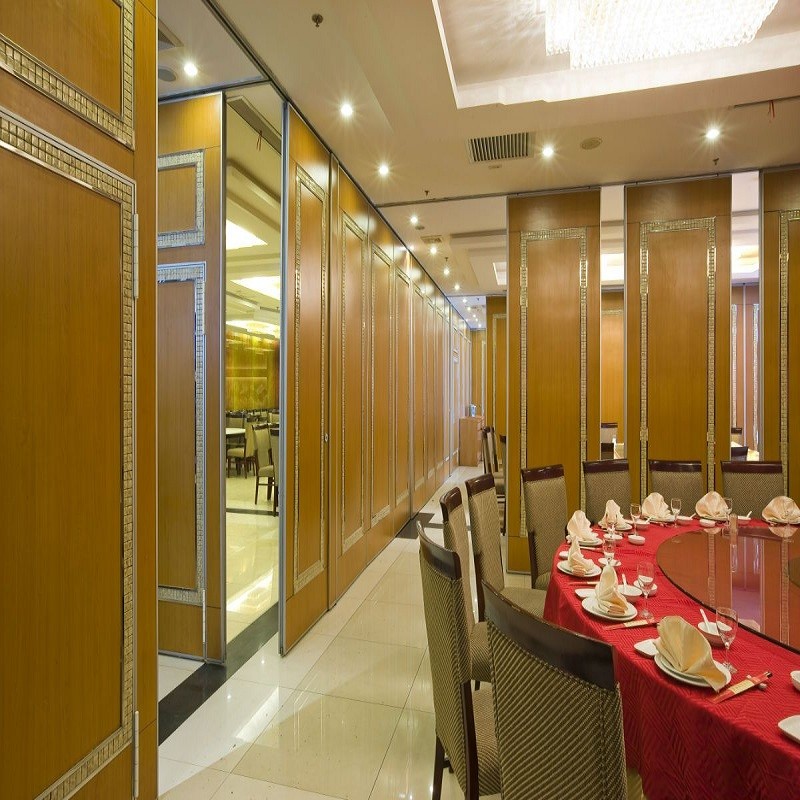 85 mm Thickness Wooden Operable Partition Wall For Hotel Plywood Surface