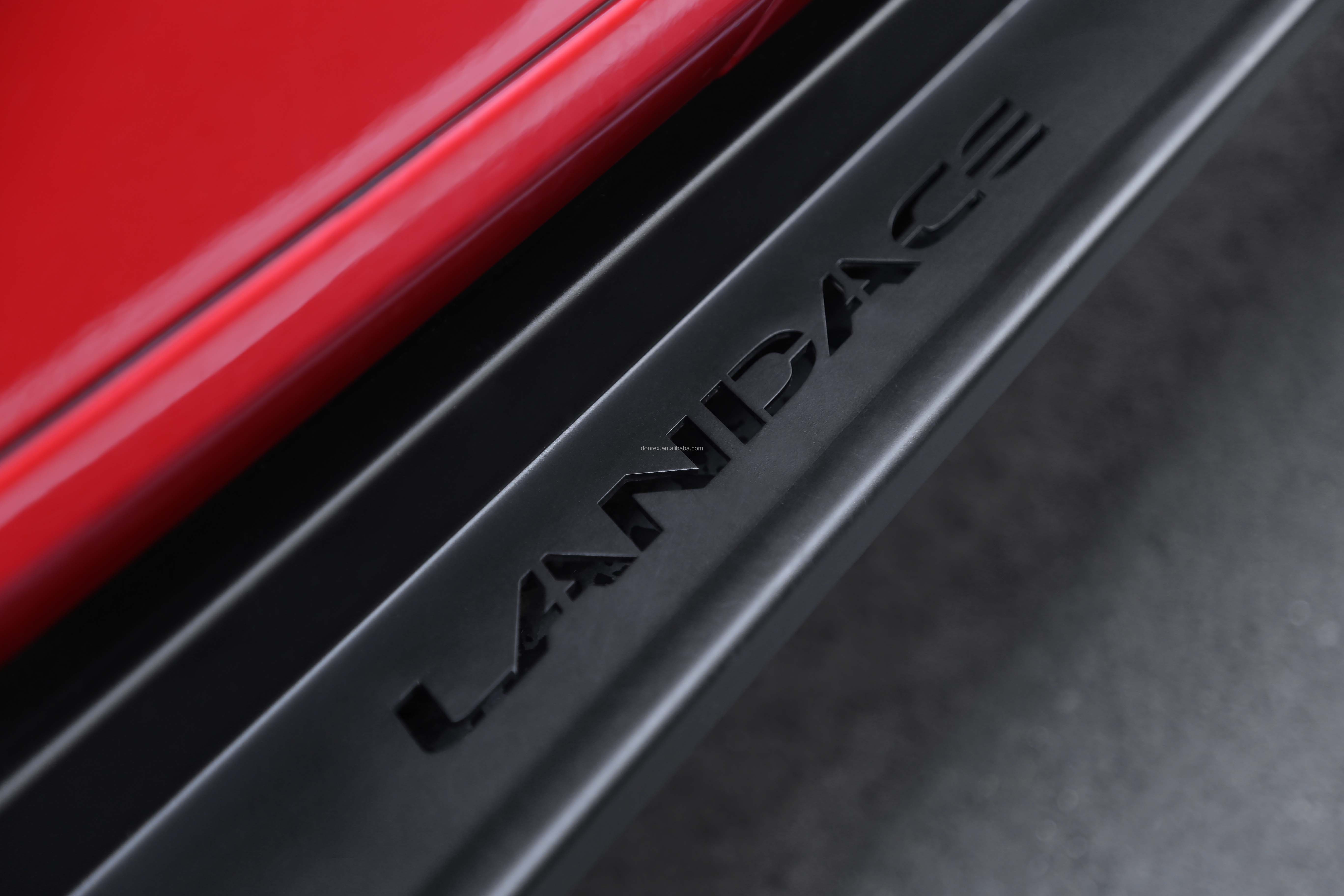 Customized Logo Aluminium Alloy Car Side Step for Universal Car Model Running Board