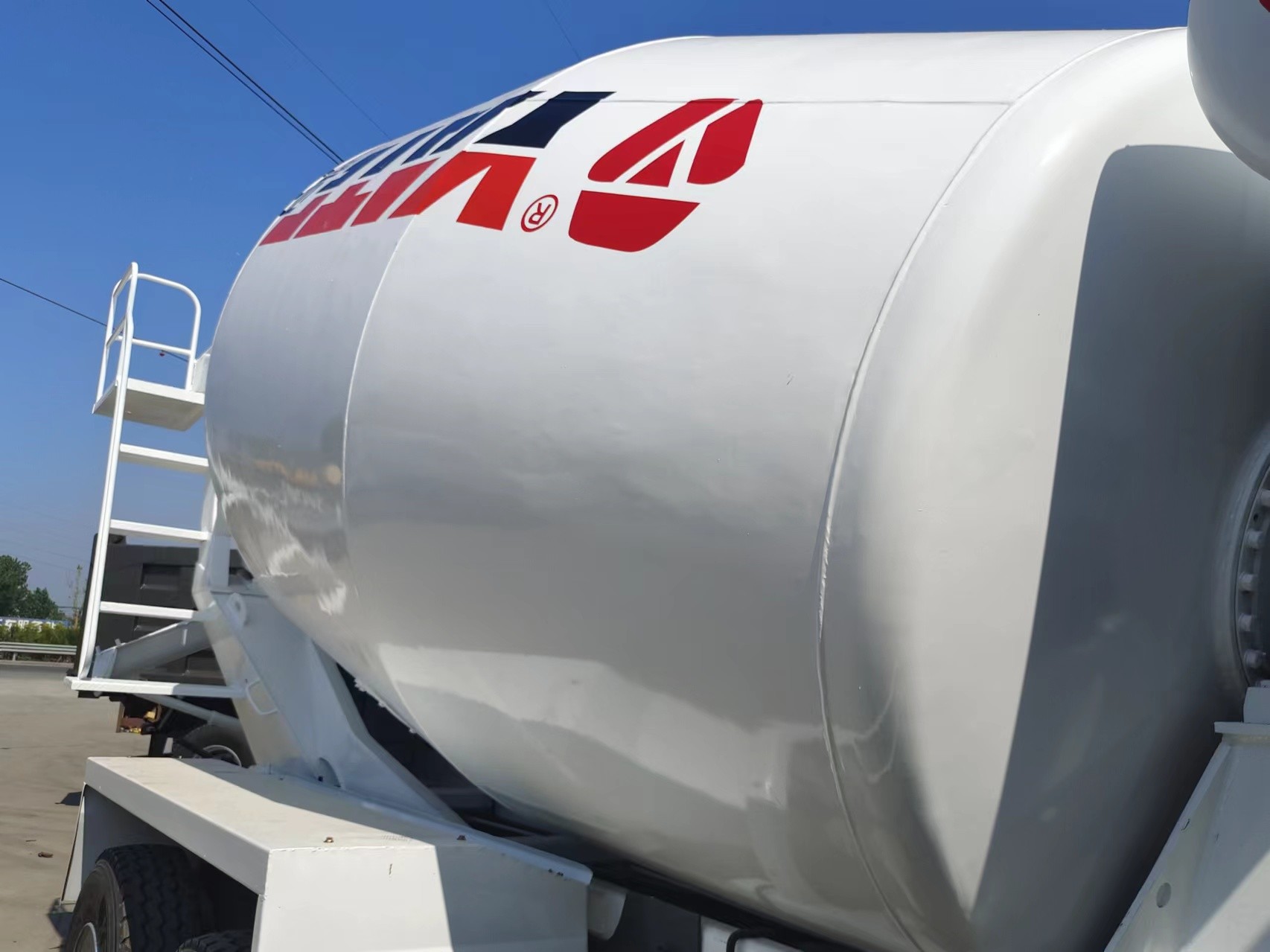 Mixer Truck Concrete 10m³ Used With Refurbish Howo Concrete Mixer 10 Wheels 371/380hp