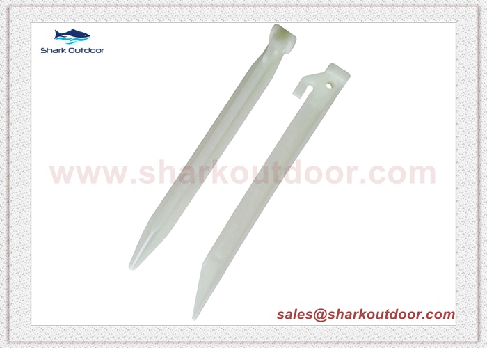 9 Inch/23cm Plastic Luminous Tent Pegs Glow In The Dark Tent Stake Flat Nail
