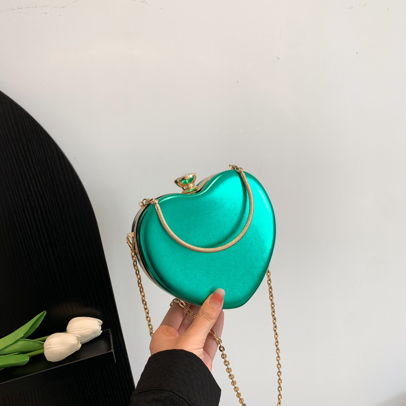 Letter Pattern Heart Shaped Chain Ladies' Handbags 2024 Luxury for Fashionable Women