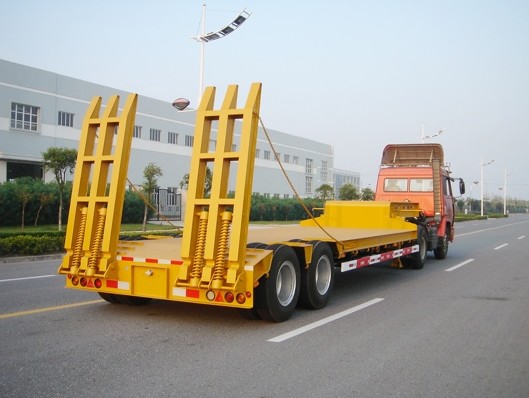 60T Max Payload Steel 2 Axles Lowboy Flatbed Semi Trailer for Long Distance Transport