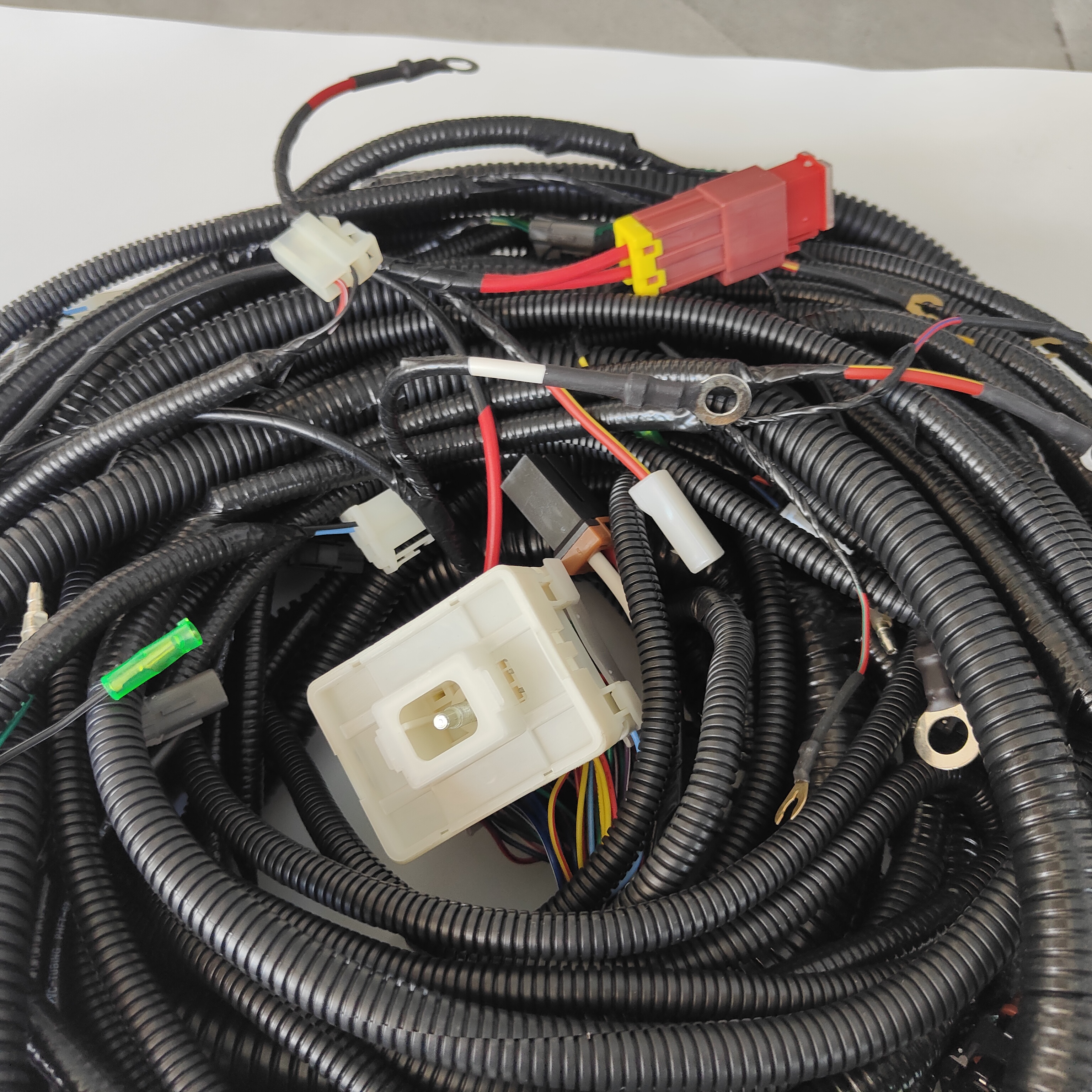 Hitachi EX200-2 EX200-3 Excavator Wire Harness 0001045 4296868 with Easy Installation