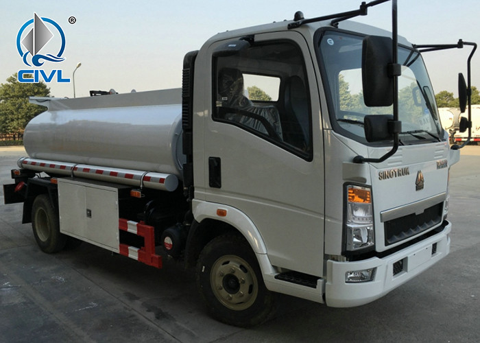 4m3 4x2 Light Fuel Truck 116hp Engine 4tons Oil Tanker Truck