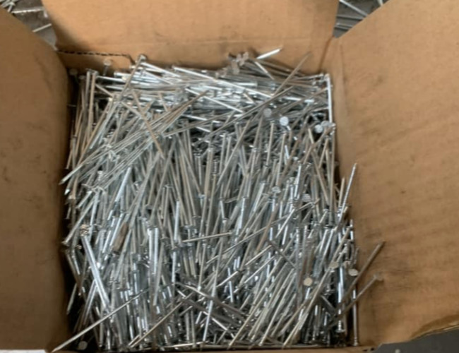Round Head Bwg9 Galvanized Framing Nails For Nail Gun Zinc Plating