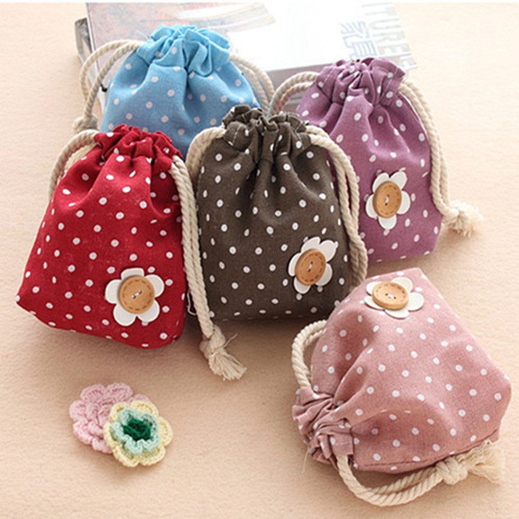 Hot selling lovely customized promotional calico drawstring bag small candy pouch cute Mimi pocket for gift