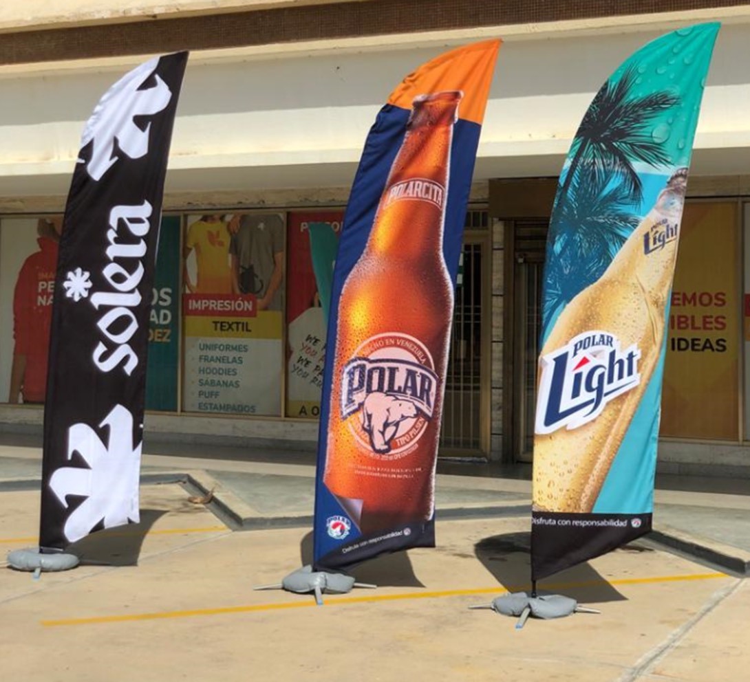 Fiberglass Poles Stainless Steel Base Flying Banner Teardrop / Feather / Square Beach Flag