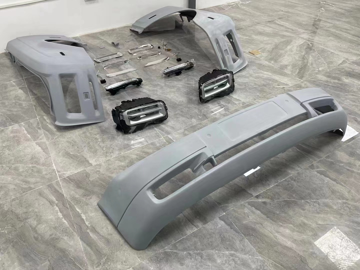 2004 - 2012 Car Body Kits Resin Fibre Rolls Royce Phantom Widebody 2013 Model