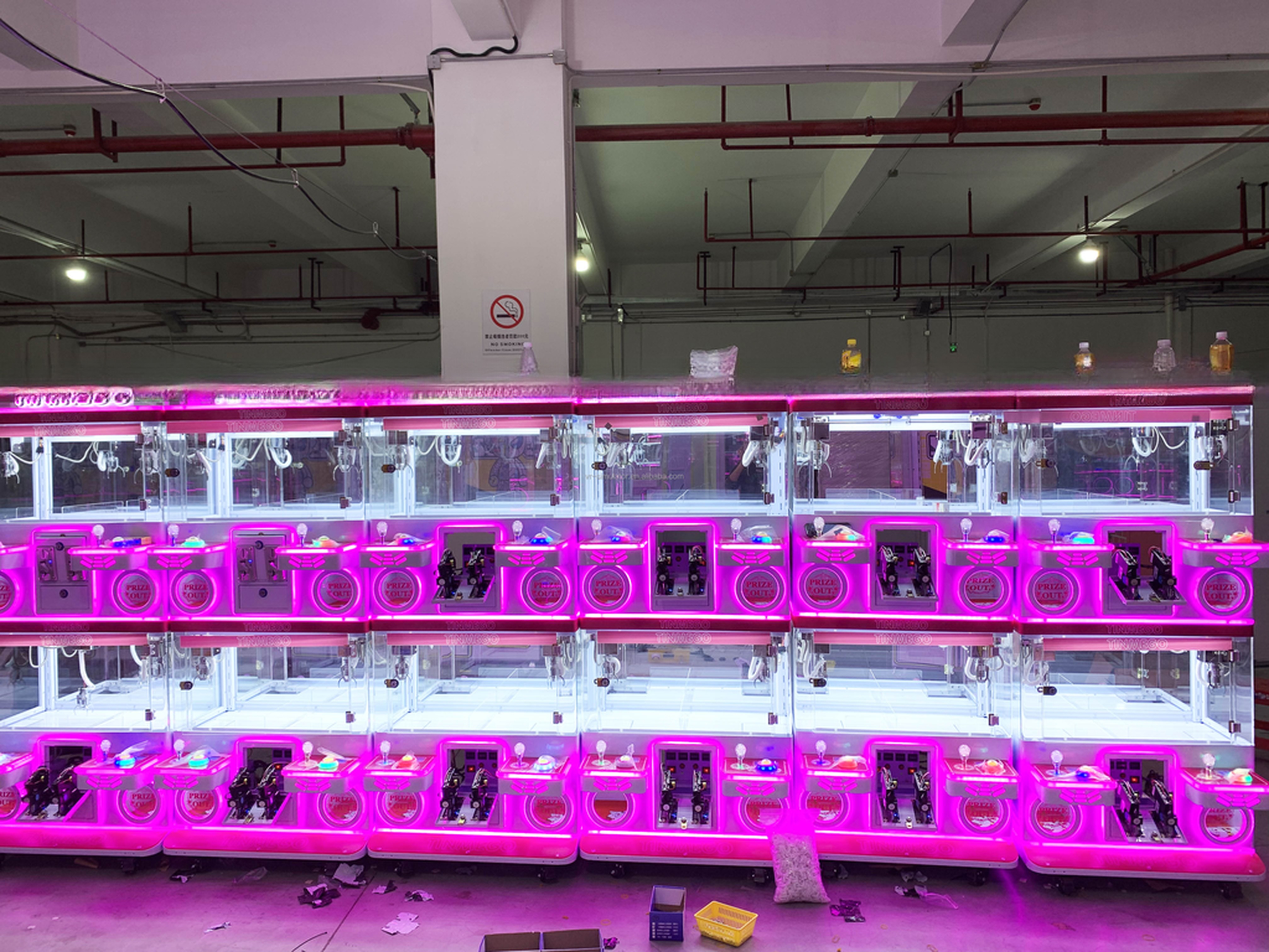 Dreamland guangzhou panyu game machines factory coin operated claw toys machine clip vending game machine