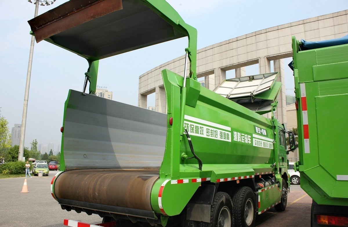 Shacman 8*4 Truck F3000 Dump Truck Powerful Dynamics Excellent Transportation