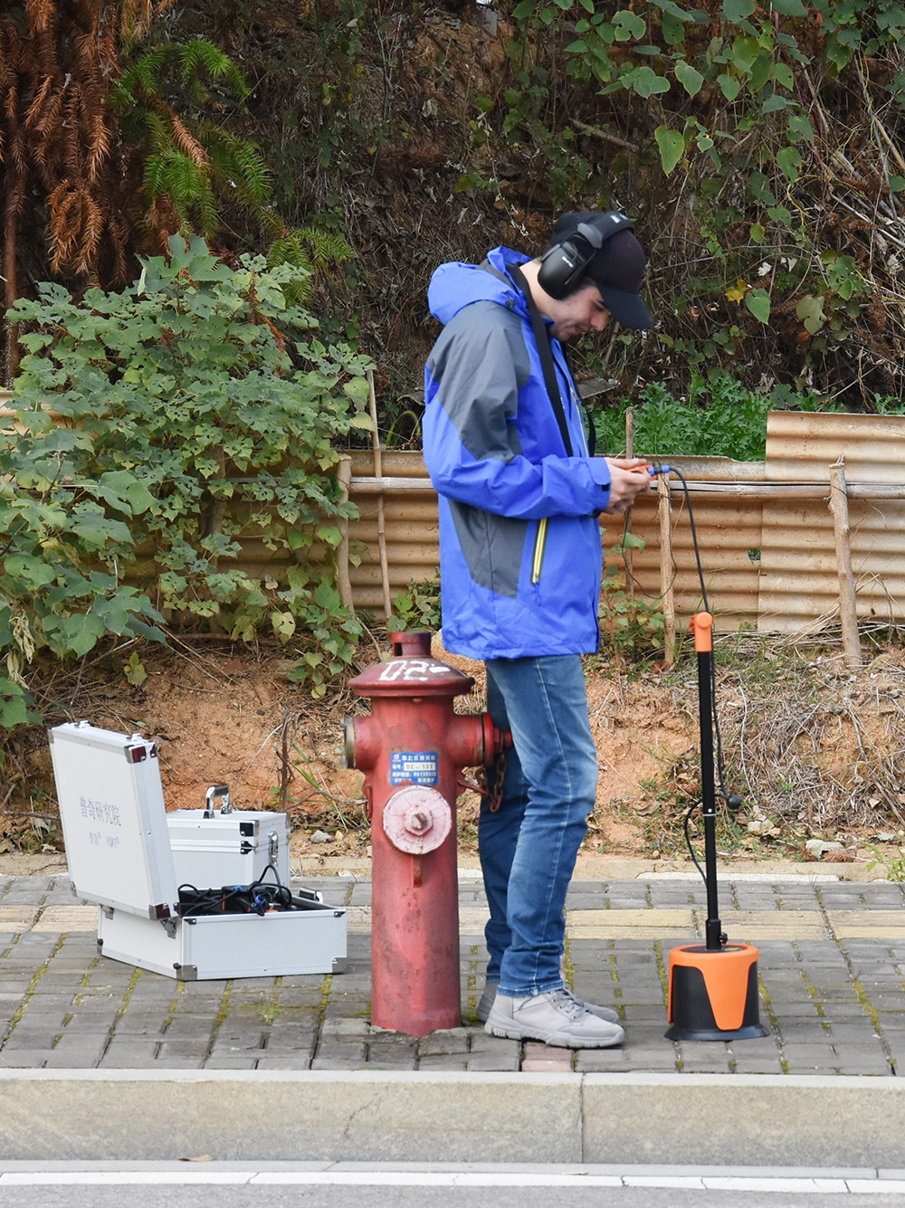 Underground Water Pipe Leak Detector Wall Pool Liner Leak Finder PQWT L4000