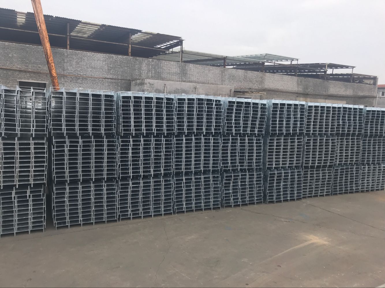 Road Traffic Safe H Post for Security Zinc Coated Galvanized Steel Highway Guardrail