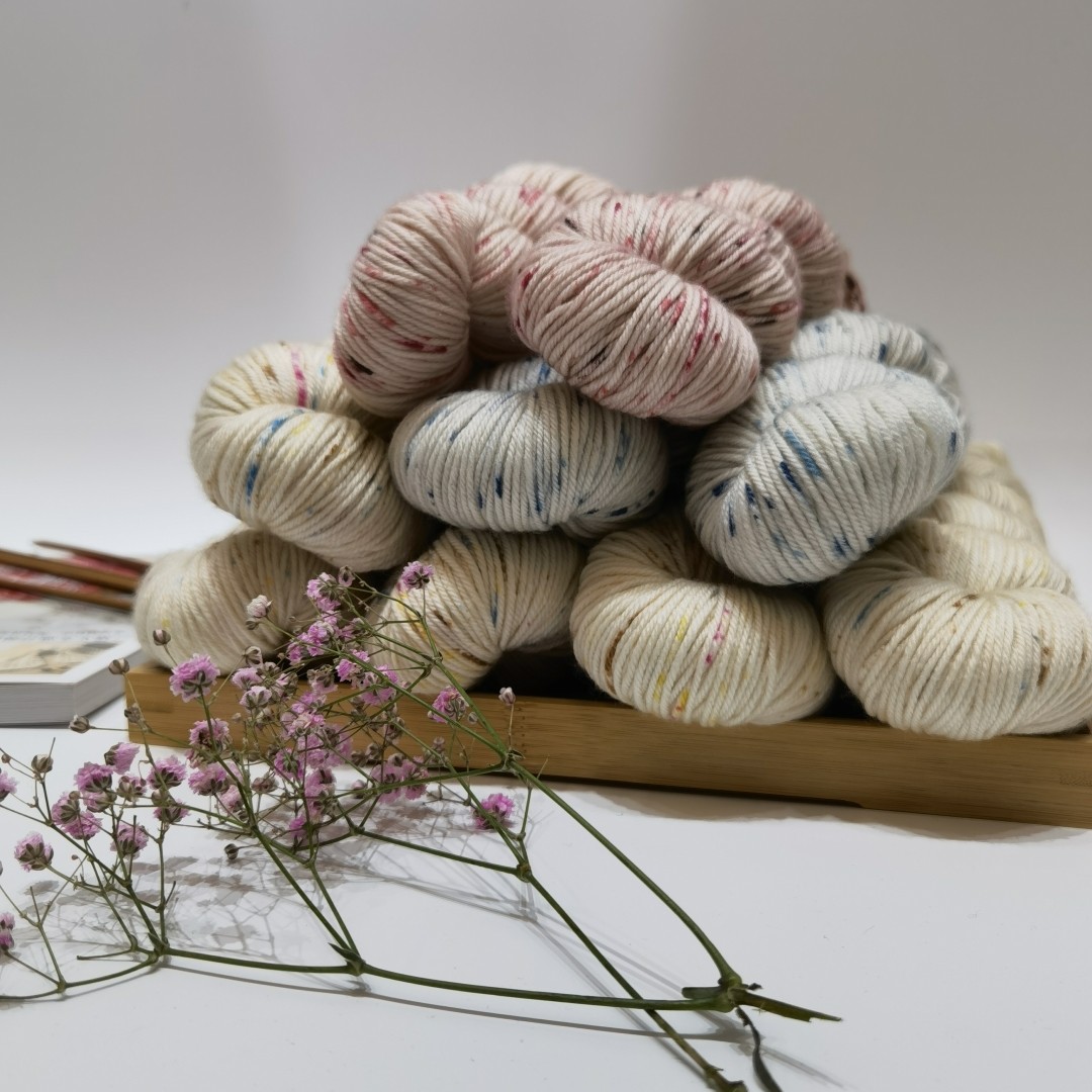 4/8NM 100% Merino Wool Fancy Crochet Yarn For Knitting Good Customizable