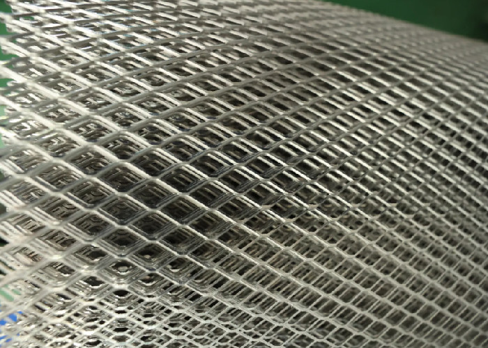 Expanded Metal Wire Mesh High Strength Ventilated Design Custom Sizes Available