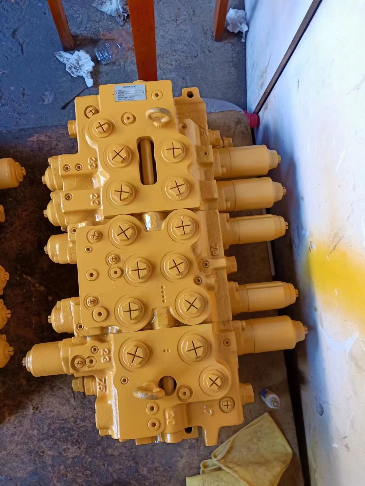 SK200-6 SK200-3 Main Control Valve For Excavator YN30V00084F1